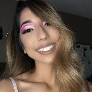 Meet your Posher, Aileen